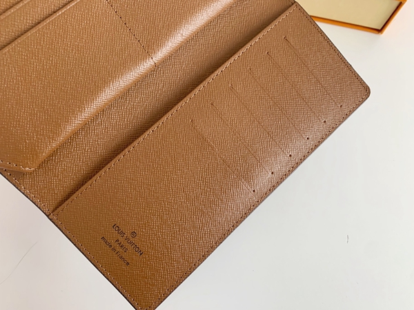 LVコピーウォレット側面デザイン